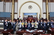 경기도의회 더불어민주당 대표의원 박근철, 의장후보 장현국 의원 당선