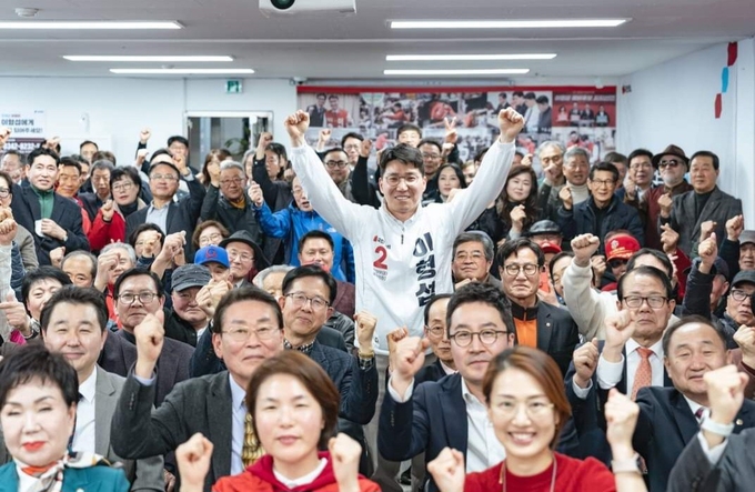 국민의힘 의정부을 이형섭 후보가 16일 선거사무소 개소식을 개최했다.(사진설명)