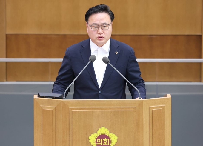 김정영 도의원은 지난 9일 열린 제386회 임시회 제3차 본회의에서 5분 자유발언을 통해 '주한미군 반환공여구역 개발은 경기도가 직접 나서라'고 촉구했다.(사진설명)