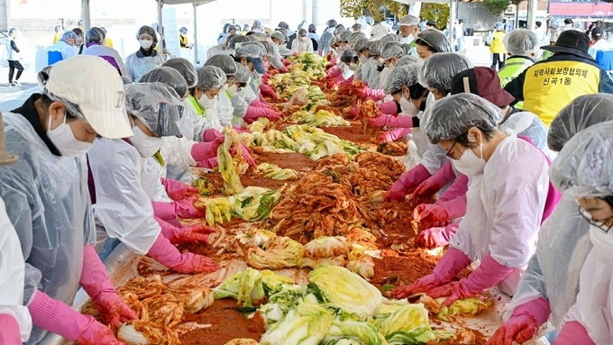 의정부시, '김장나누기 행복곱하기' 성료...따뜻한 온정 전달