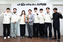 김동근 의정부시장, 시청 빙상팀 격려…10연패 위업 치하